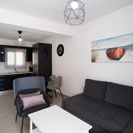 Mpm Apartment Perigiali Nidrí Kültér fotó