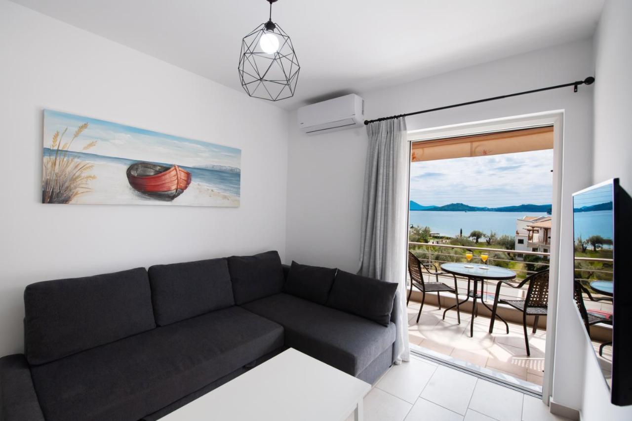 Mpm Apartment Perigiali Nidrí Kültér fotó